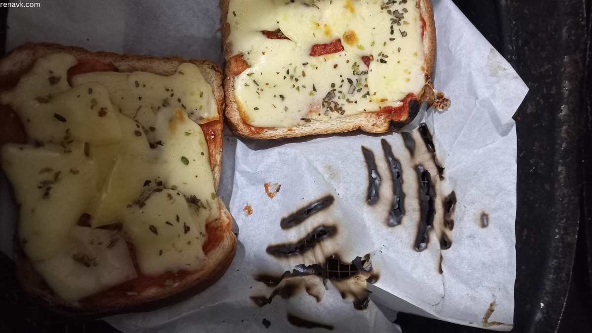 Bread pizza in air fryer 2